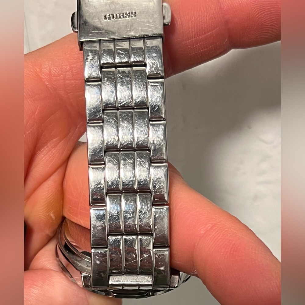 Guess Watch - Picture 4 of 4